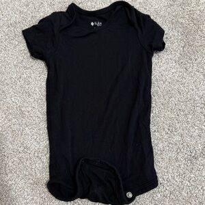 Kyte BABY Black Short Sleeve Bodysuit 3-6 Months